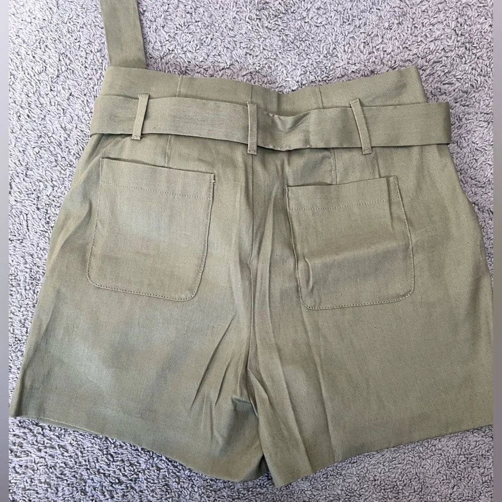 Banana Republic linen khaki green shorts NWT - Picture 3 of 6
